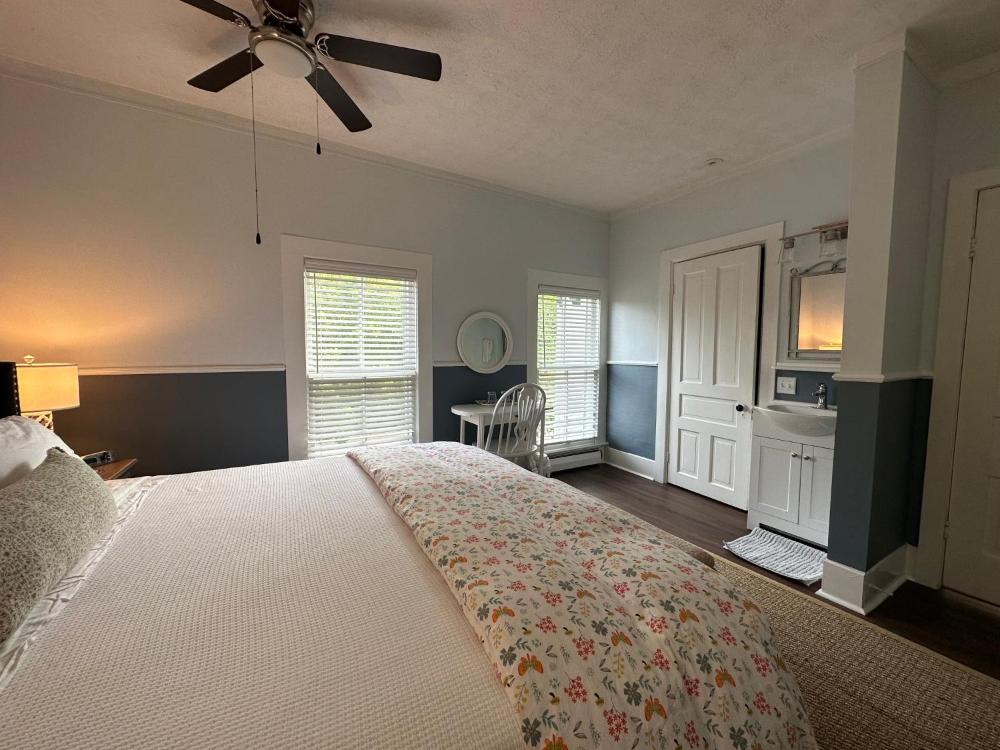King Suite interior